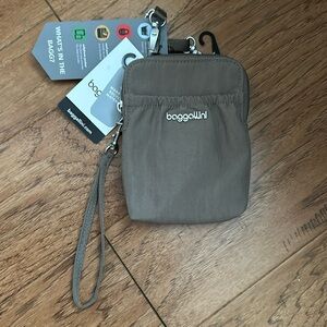 Baggallini RFID Bryant